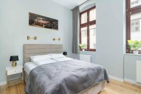 Klimatyczne Studio z Biurkiem w Poznaniu by Noclegi Renters